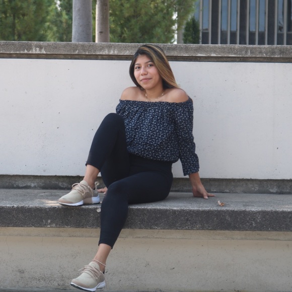 Meet the Posher - Picture 1 of 3